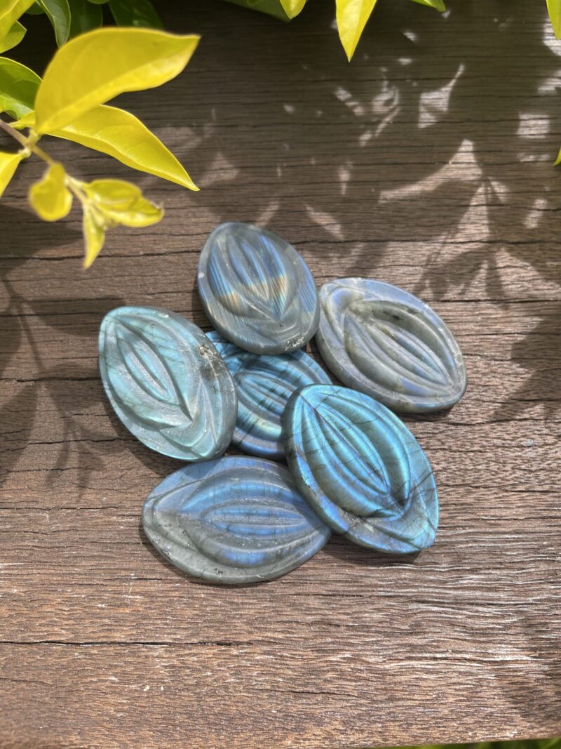 Labradorite Oval Yoni Carving – Awaken Your Inner Magic