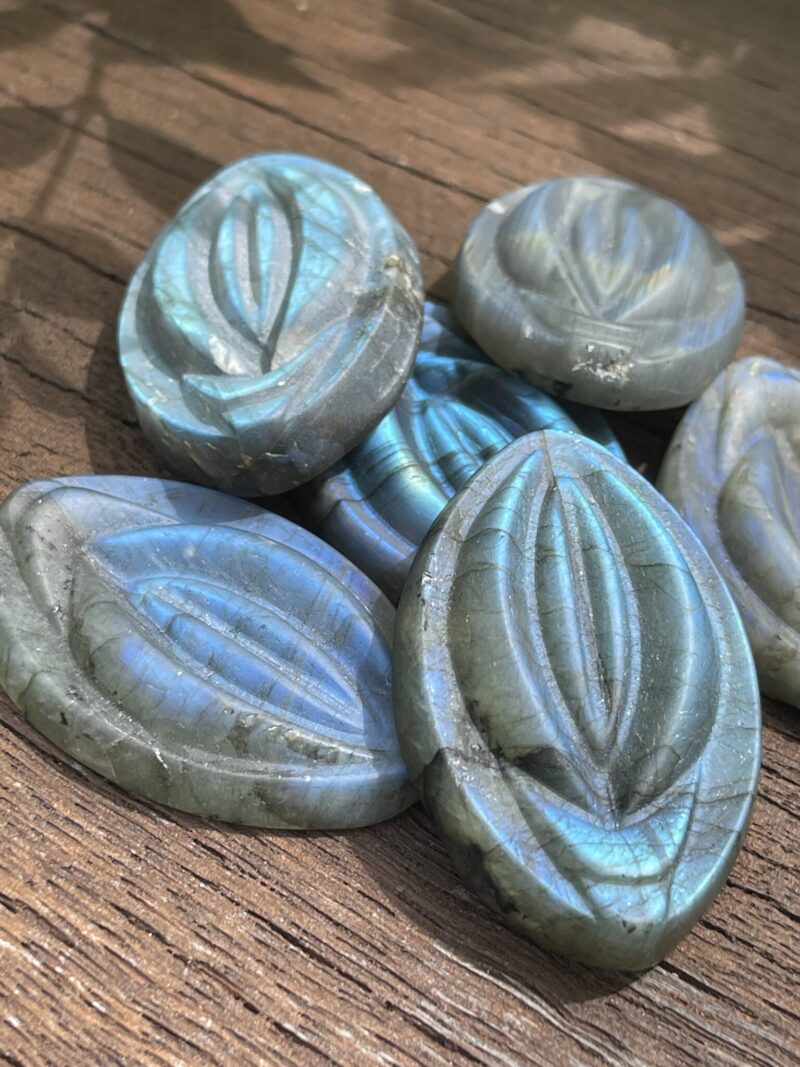 Labradorite Oval Yoni Carving – Awaken Your Inner Magic