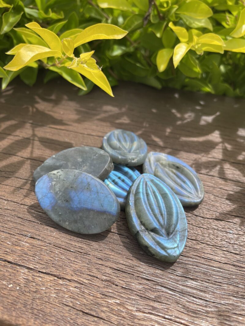 Labradorite Oval Yoni Carving – Awaken Your Inner Magic